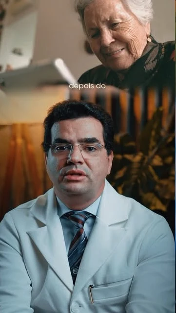 Dr. Leonardo Teodoro em vídeo no consultório
